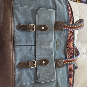 ROBERT GRAHAM WEEKENDER